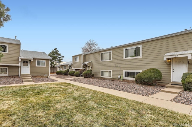 exterior space featuring a front yard