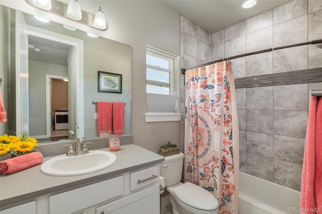 1177 Man O War Way, Colorado Springs, CO 80921 - bathroom with vanity and shower / bath combo