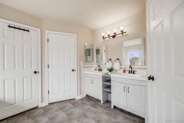 17522 E Dewberry Dr, Parker, CO 80134 - full bath with vanity and a chandelier