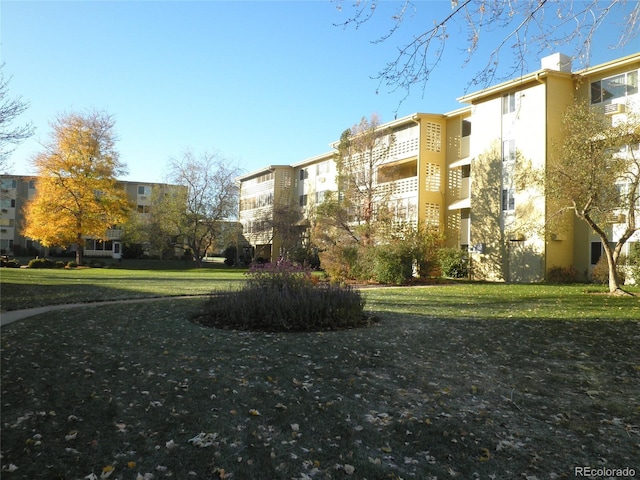 610 S Alton Way Unit 8D, Denver, CO 80247 - view of community with a yard