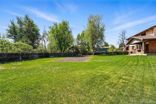 1354 S Macon St, Aurora, CO 80012 - view of yard