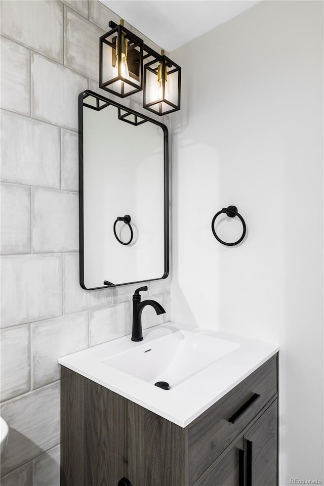 3930 S Hillcrest Dr, Denver, CO 80237 - bathroom featuring vanity