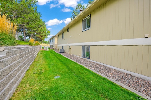 view of yard featuring cooling unit