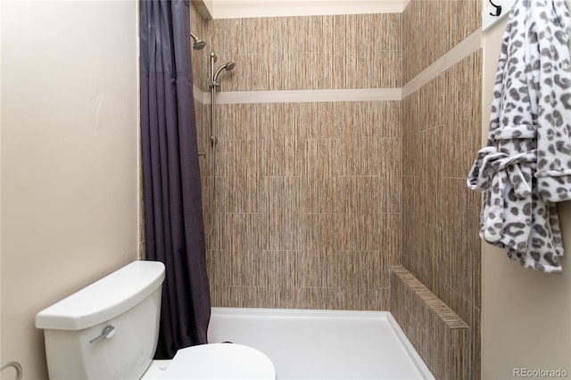 8160 W Phillips Ave, Littleton, CO 80128 - full bath featuring toilet and tiled shower