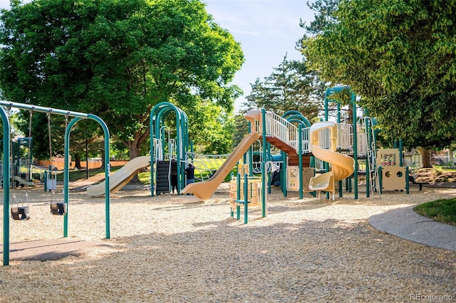 5562 W 72nd Pl, Westminster, CO 80003 - view of community jungle gym