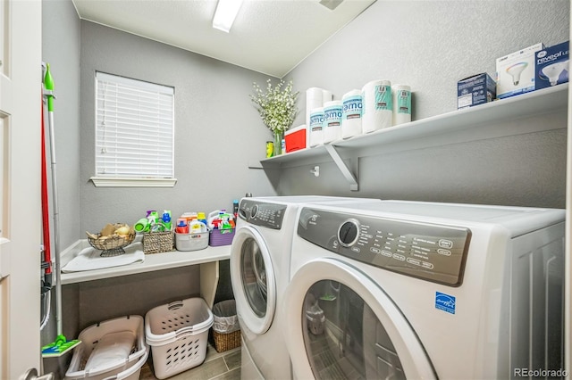 1261 W 170th Ave, Broomfield, CO 80023 - laundry room featuring washer and clothes dryer and a textured wall