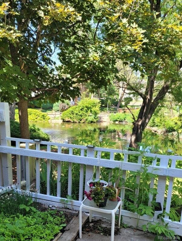 2840 S Kenton Ct, Aurora, CO 80014 - balcony with a water view