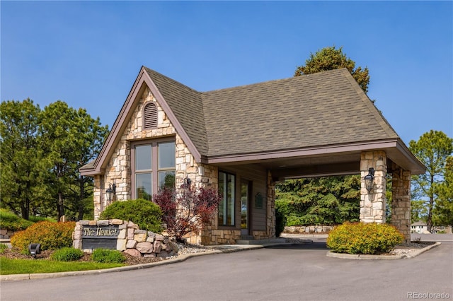 9 Roder Gate Ln, Castle Pines, CO 80108 - surrounding community with asphalt driveway