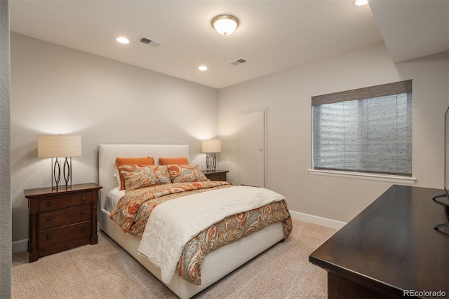 bedroom with light carpet, baseboards, visible vents, and recessed lighting