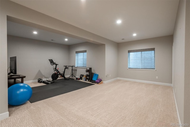 workout area featuring carpet floors, recessed lighting, and baseboards