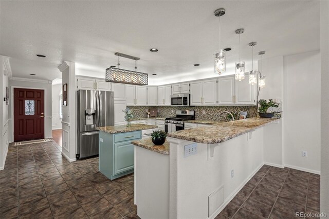 206 Luxury Ln, Colorado Springs, CO 80921 - photo 5