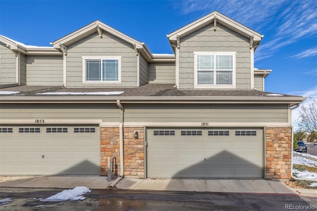 view of front of house featuring a garage