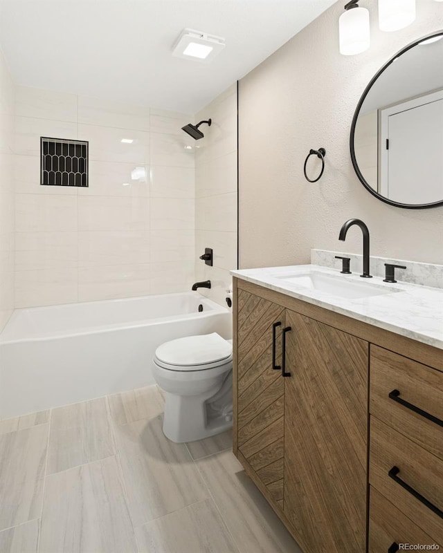 4274 S Salida Way Unit 3, Aurora, CO 80013 - full bath featuring vanity, toilet, and shower / washtub combination