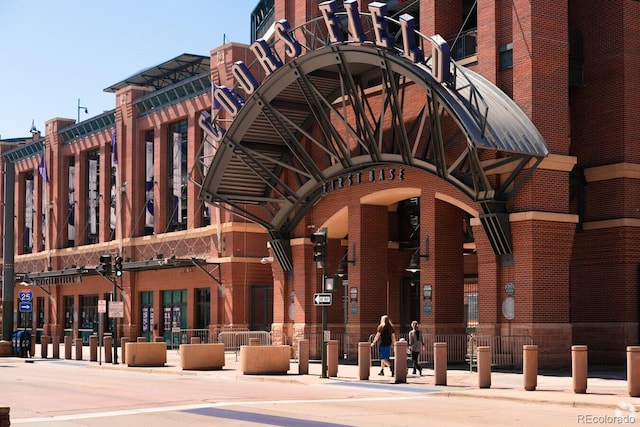 view of building exterior