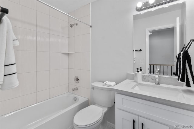 4650 S Idalia St, Aurora, CO 80015 - full bath featuring toilet, vanity, and shower / bathtub combination