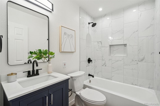 1330 Oak Pl, Thornton, CO 80229 - full bath featuring toilet, vanity, shower / bathtub combination, and recessed lighting