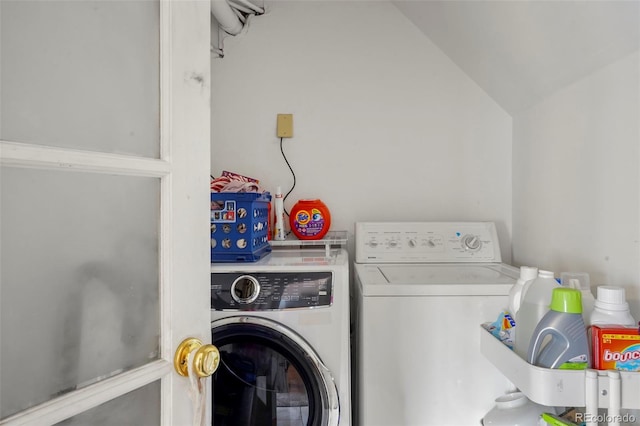 2087 S Grant St, Denver, CO 80210 - laundry room featuring washing machine and dryer and laundry area