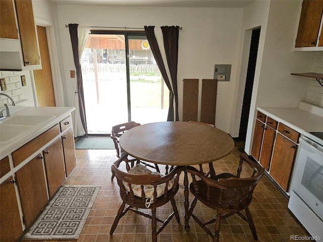 3905 Nelson St, Wheat Ridge, CO 80033 - dining space featuring dark floors