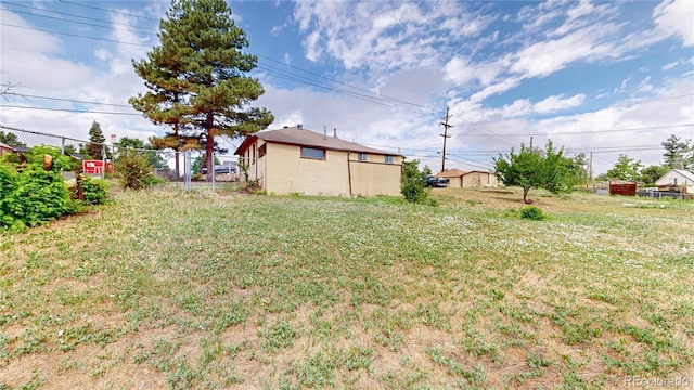 598 S Navajo St, Denver, CO 80223 - view of yard
