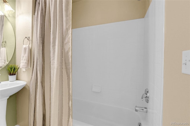 full bathroom featuring shower / bath combo