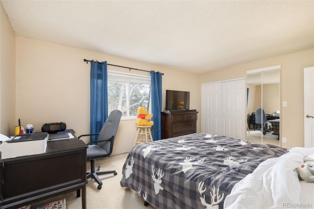 bedroom featuring carpet floors