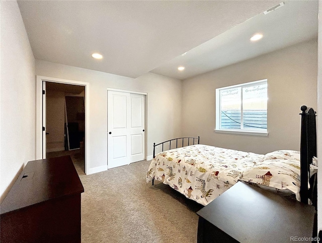 view of carpeted bedroom