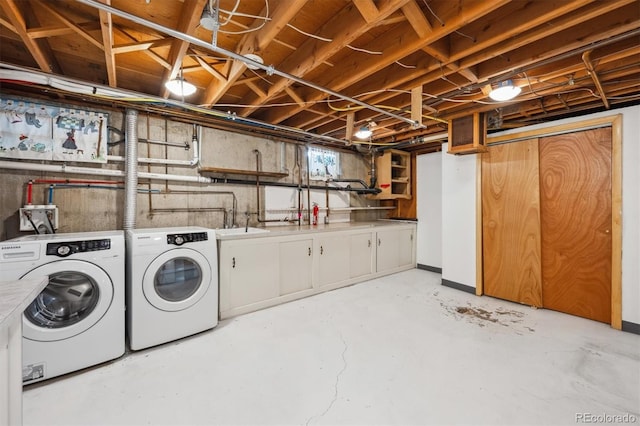 209 S 13th Ave, Brighton, CO 80601 - washroom featuring washing machine and clothes dryer