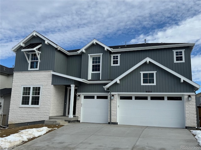 view of front of house featuring a garage