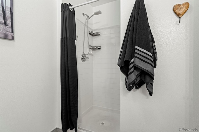 2511 S Bahama Cir Unit A, Aurora, CO 80013 - bathroom with a shower stall