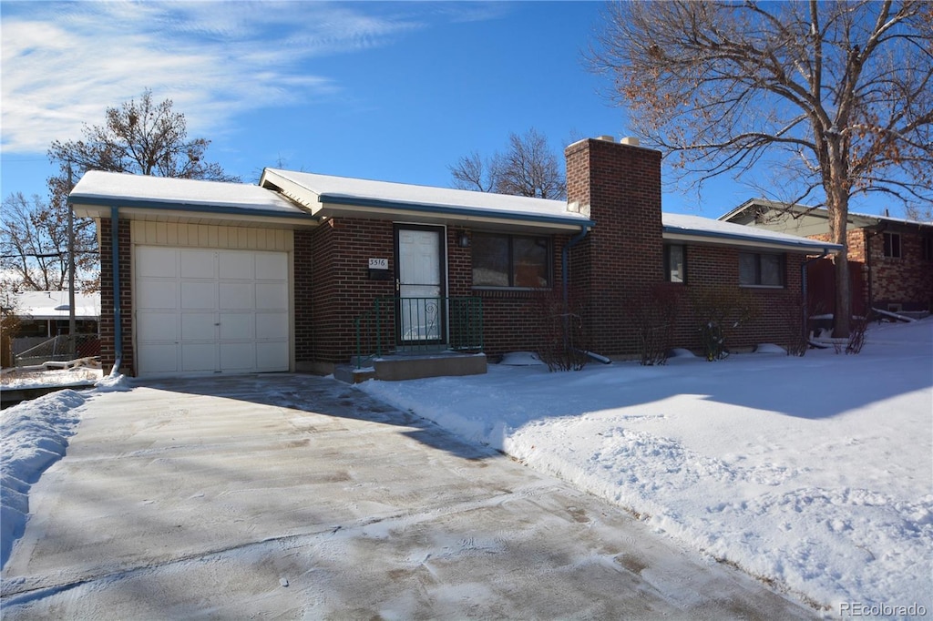 view of front facade with a garage