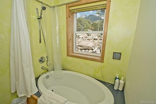 bathroom featuring shower / tub combo