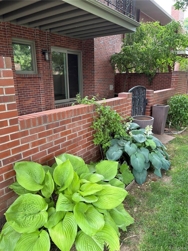 3434 S Race St, Englewood, CO 80113 - exterior view of brick siding