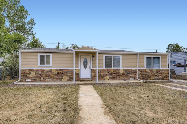 7461 Locust St, Commerce City, CO 80022 - photo 2