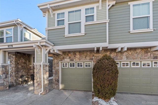 view of front of home featuring a garage