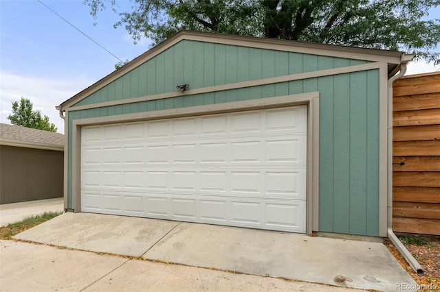 view of detached garage