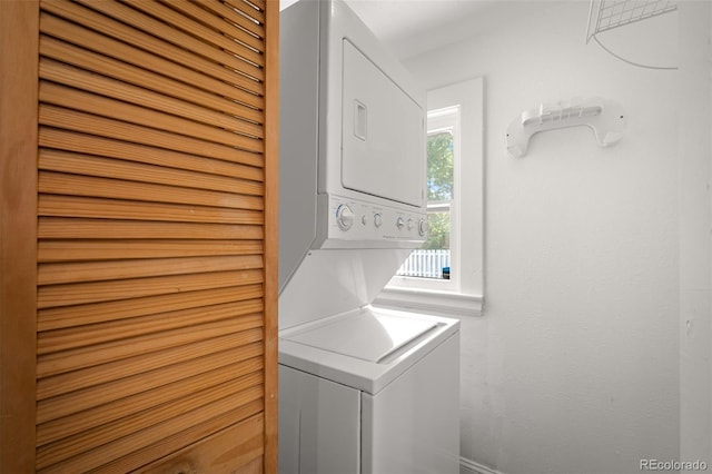 502 E San Miguel St, Colorado Springs, CO 80903 - laundry area with estacked washer and dryer