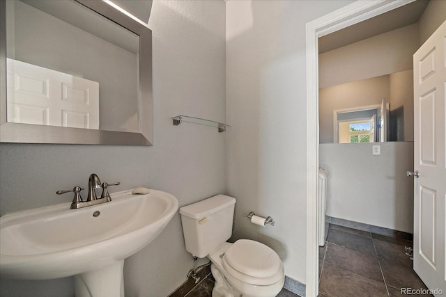 9602 Indian Wells Dr, Lone Tree, CO 80124 - bathroom with a sink and toilet