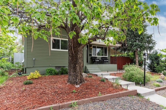4520 S Delaware St, Englewood, CO 80110 - view of front of property featuring a porch