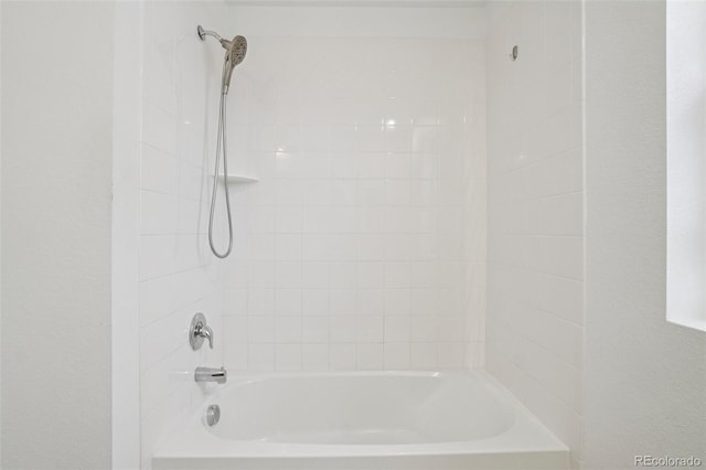 8926 Swan River St, Littleton, CO 80125 - full bath with shower / bathtub combination