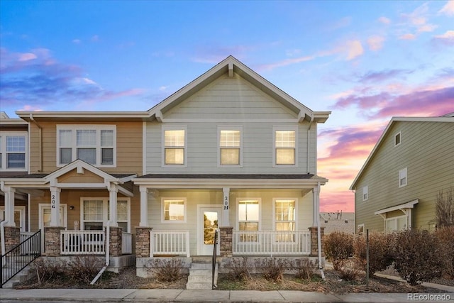 view of front of home featuring a porch