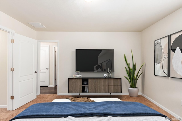 bedroom with carpet flooring