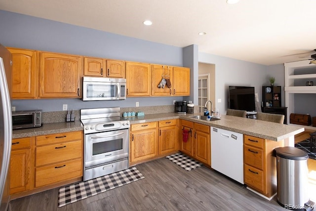 7627 Halleys Dr, Littleton, CO 80125 - photo 9