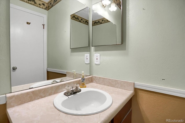 3853 S Genoa Ct Unit D, Aurora, CO 80013 - bathroom with vanity