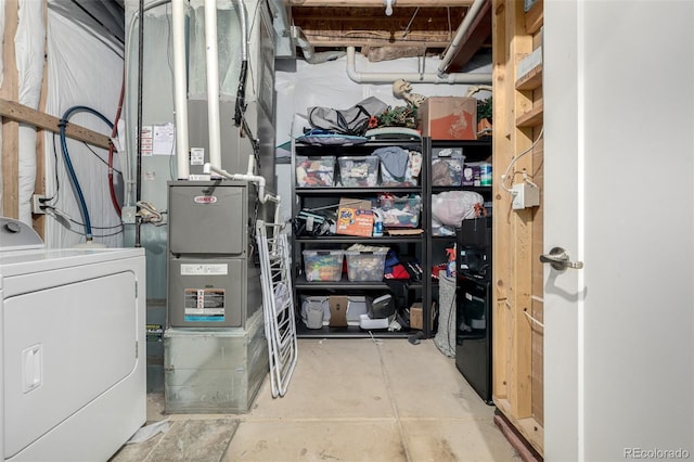 1928 W 67th Pl, Denver, CO 80221 - utility room featuring washer / dryer