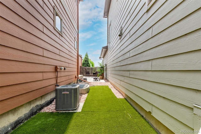 1928 W 67th Pl, Denver, CO 80221 - view of yard with a patio area
