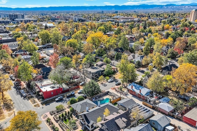 bird's eye view featuring a mountain view