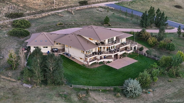 birds eye view of property featuring a rural view