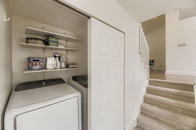 7953 S Garrison Way, Littleton, CO 80128 - laundry area with separate washer and dryer and baseboards