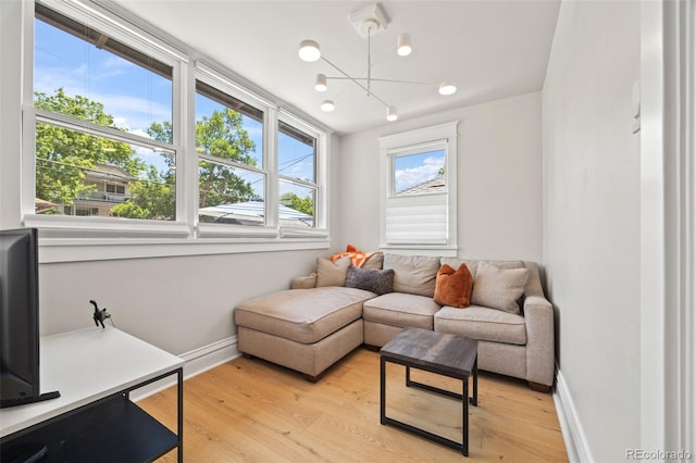 400 S Gilpin St, Denver, CO 80209 - living area featuring light wood-type flooring and baseboards