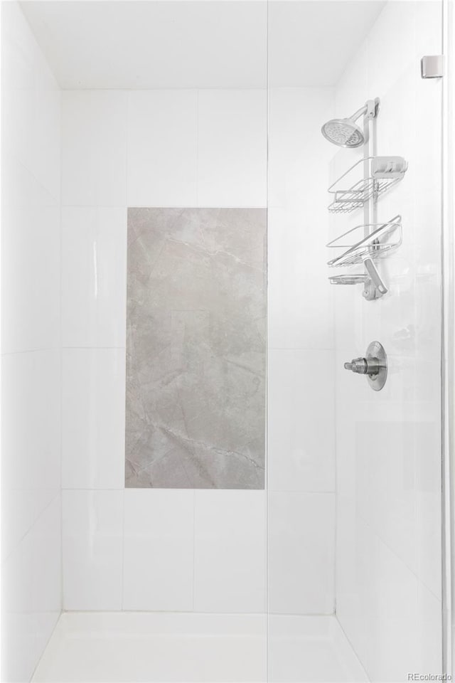 4821 W 102nd Ave, Westminster, CO 80031 - full bathroom with a tile shower